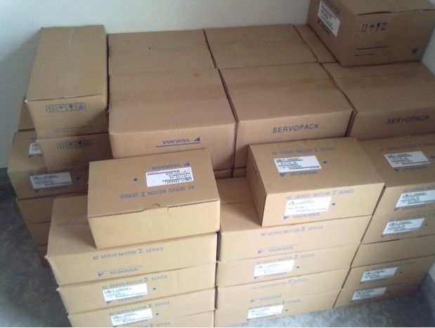 Модуль YASKAWA AC SERVO MOTOR SGME-02AF14 ORIGINAL