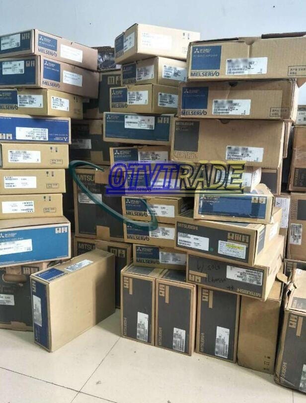 Модуль Mitsubishi MR-J2M-P8B-EU008 MRJ2MP8BEU008 Servo Drive