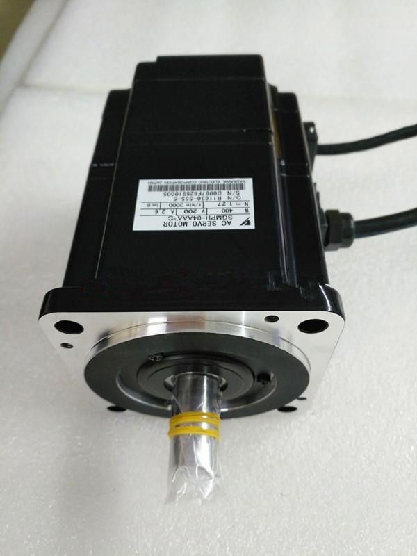 Модуль YASKAWA AC SERVO MOTOR SGMPH-01AAA4C SGMPH01AAA4C FREE PIN