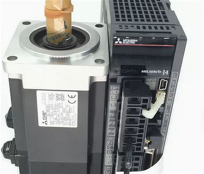 Модуль Mitsubishi MR-J4-100A+HG-SR102J