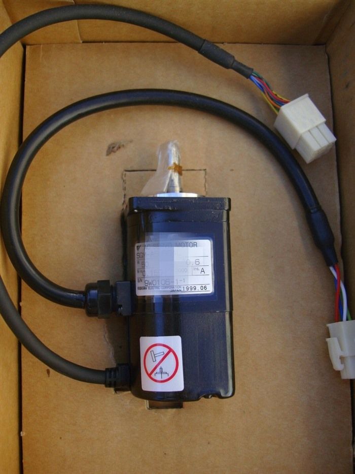 Модуль YASKAWA AC SERVO MOTOR SGMAH-A3C1A-YB31