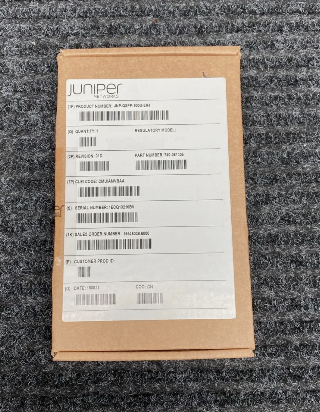 Трансивер Juniper JNP-QSFP-100G-SR4