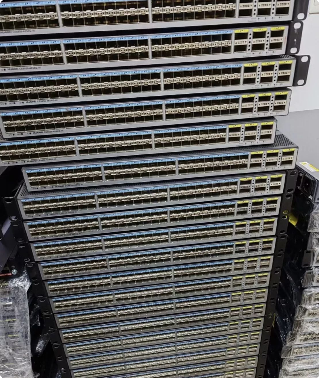 Коммутатор CE6850-48T6Q-HI-F 48x10G SFP+ 6x40G QSFP+ 2*AC Б/У